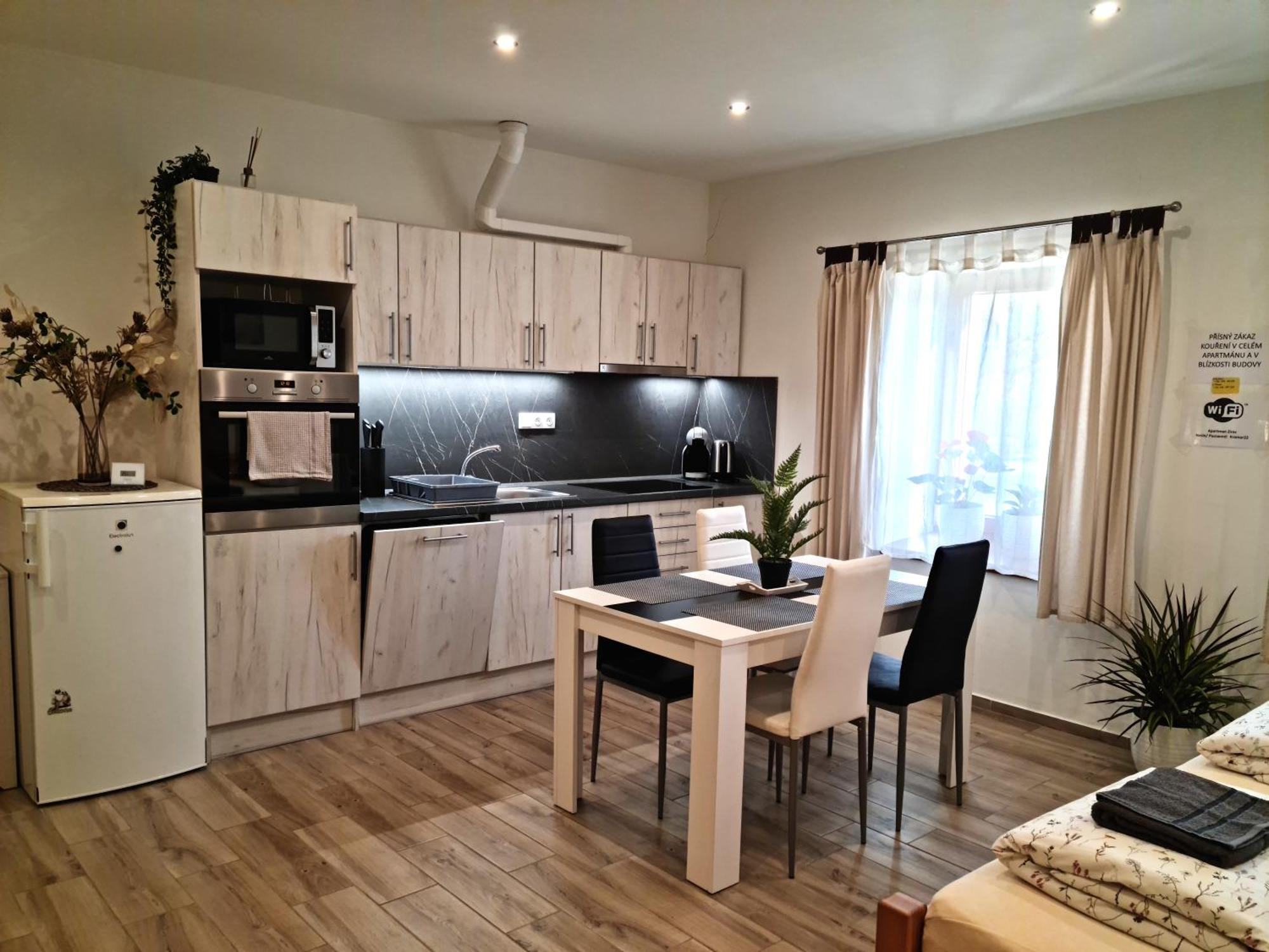Apartmany Zirec Dvůr Králové nad Labem 外观 照片